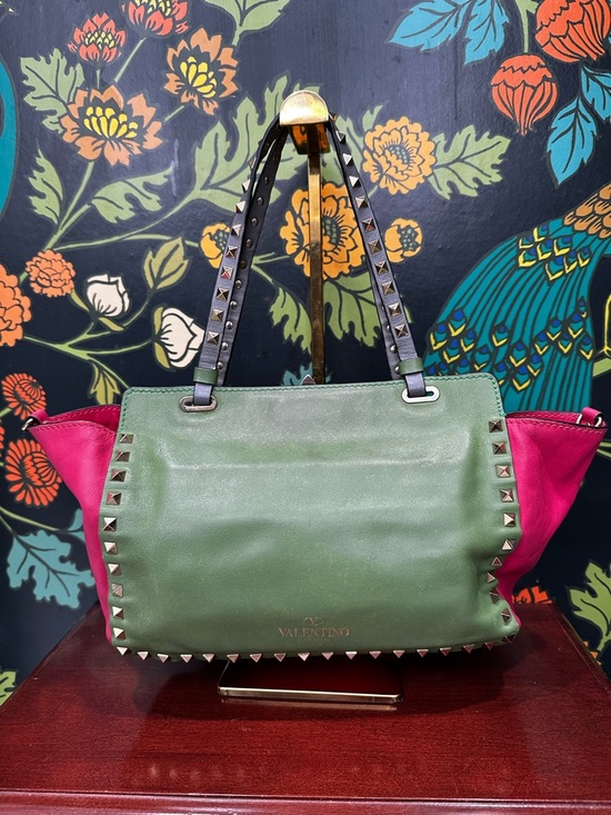 Valentino Garavani Rockstud Trapeze Crossbody Tri-Color Leather Flip Lock (C7) - Picture 11 of 17